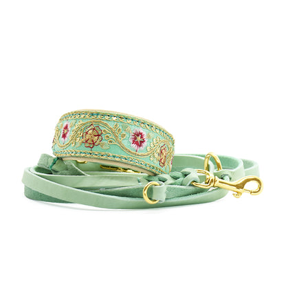Hochwertiges Lederhalsband für Windhunde mit floraler Sari Borte